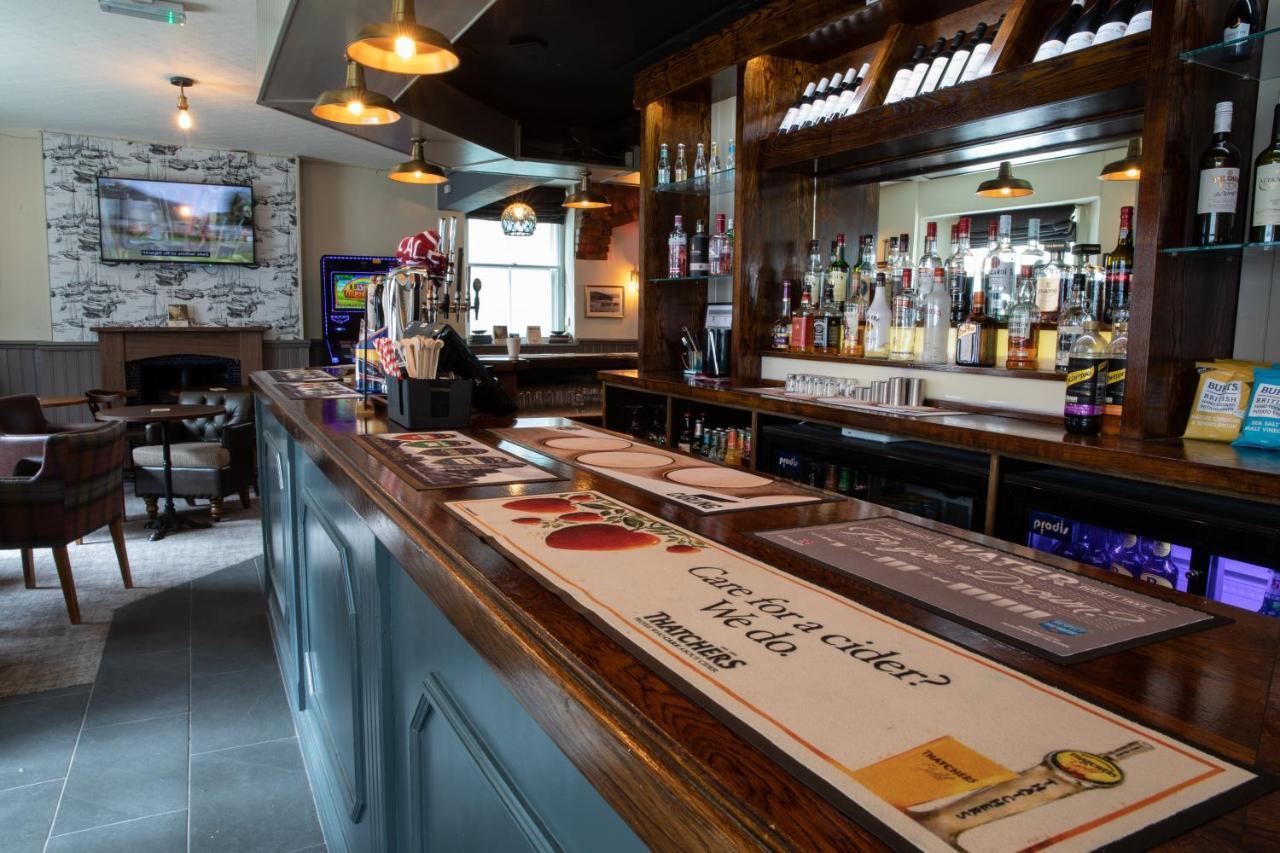 The Seale Arms Hotel Дартмут Екстериор снимка